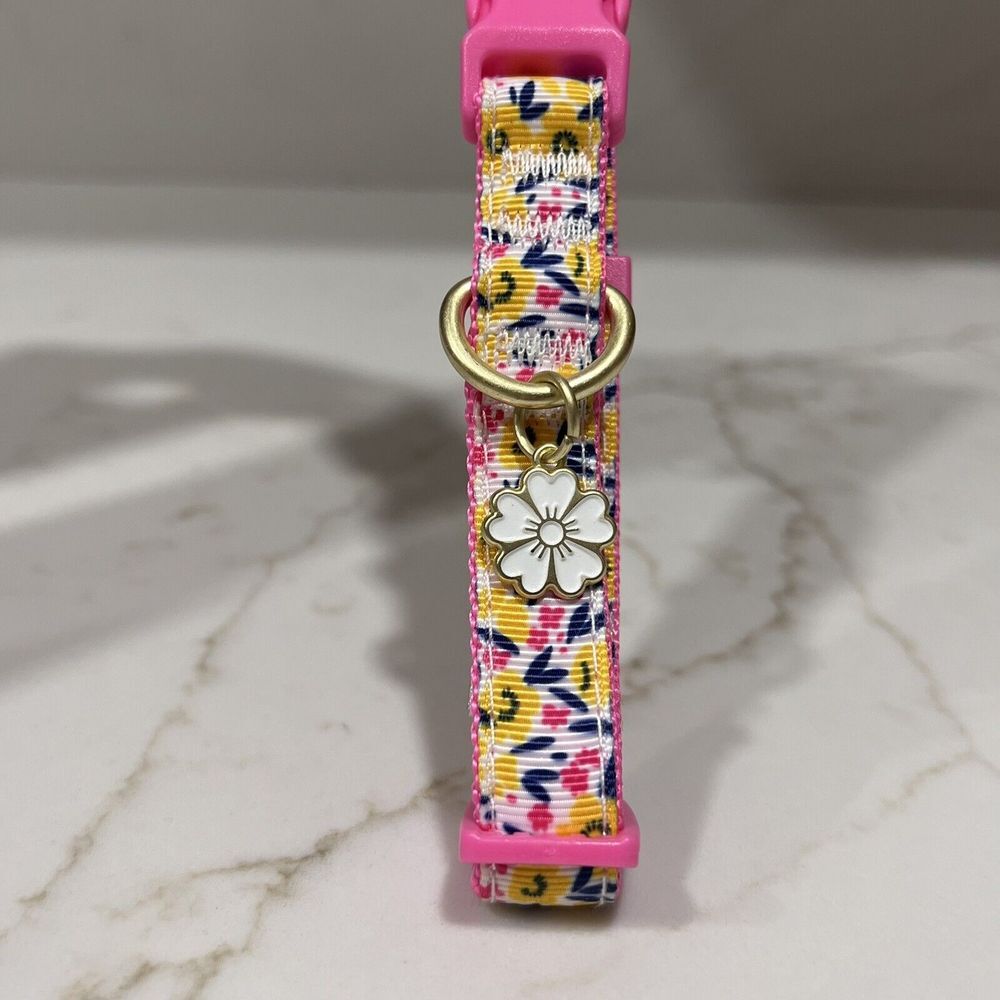 NWT (S) 9.5-14" Puppy Dog Floral Collar Daisy Charm Adjustable Cute Pink Girly - Picture 3 of 3